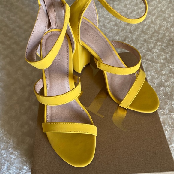 NEW Yellow Heels - Picture 3 of 3